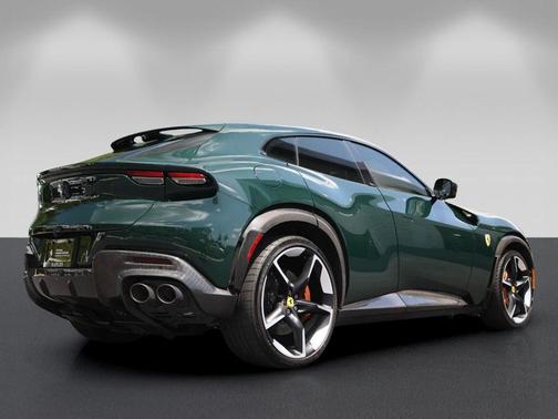 Verde British Racing 2025 Ferrari Purosangue