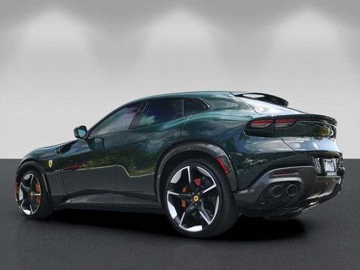 Verde British Racing 2025 Ferrari Purosangue