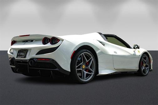 2022 Ferrari F8 Spider Base