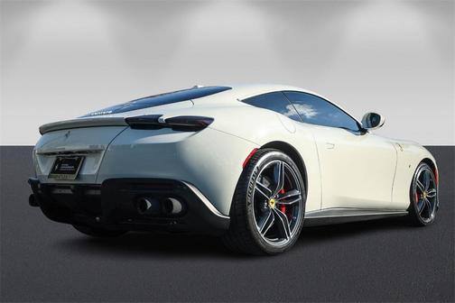 2024 Ferrari Roma Base