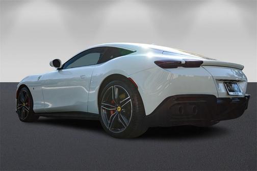2024 Ferrari Roma Base