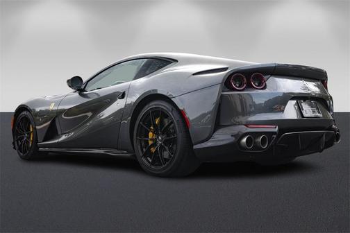 2020 Ferrari 812 Superfast Base