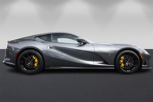 2020 Ferrari 812 Superfast Base