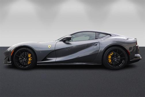 2020 Ferrari 812 Superfast Base