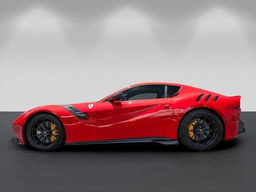 Rosso 2017 Ferrari F12tdf