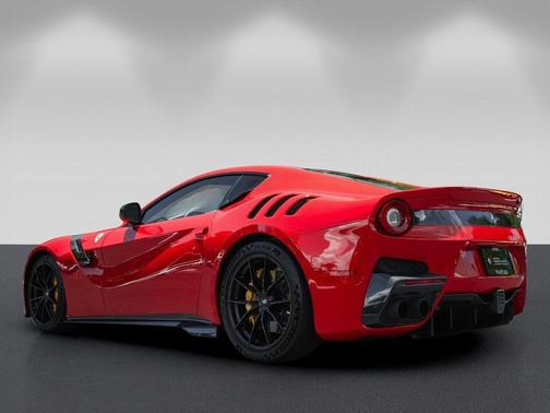 Rosso 2017 Ferrari F12tdf