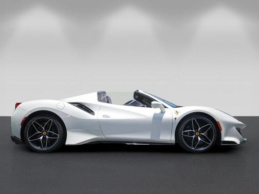 Bianco Italia 2020 Ferrari 488 Pista Spider