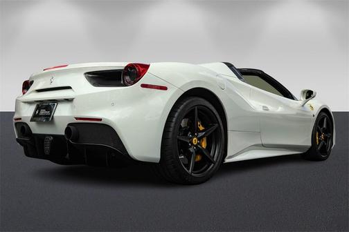 2018 Ferrari 488 Spider Base