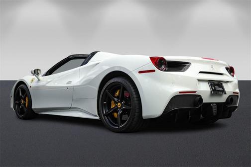 2018 Ferrari 488 Spider Base