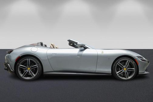 2024 Ferrari Roma Spider 