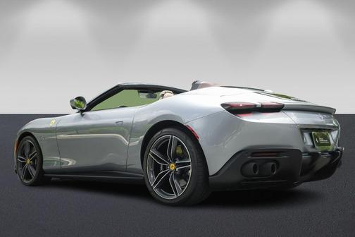 2024 Ferrari Roma Spider 