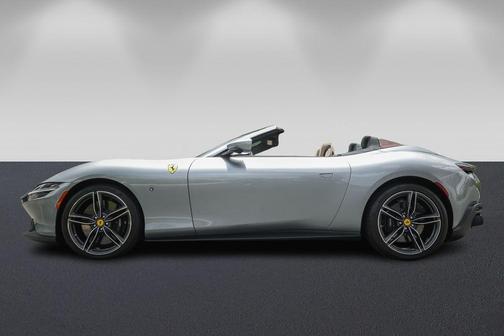 2024 Ferrari Roma Spider 