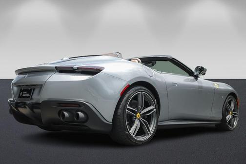 2024 Ferrari Roma Spider 