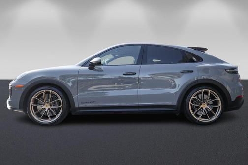2023 Porsche Cayenne Turbo GT