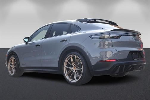 2023 Porsche Cayenne Turbo GT