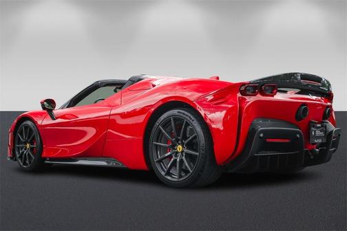 2023 Ferrari SF90 Spider 