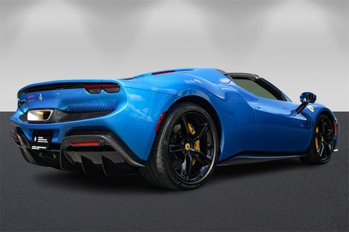 2025 Ferrari 296 GTS 