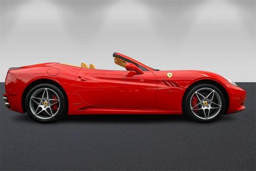 2013 Ferrari California Base