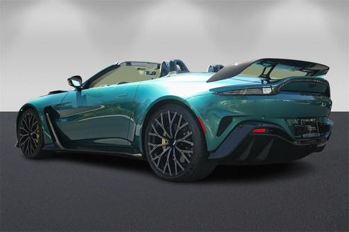 2023 Aston Martin Vantage Base
