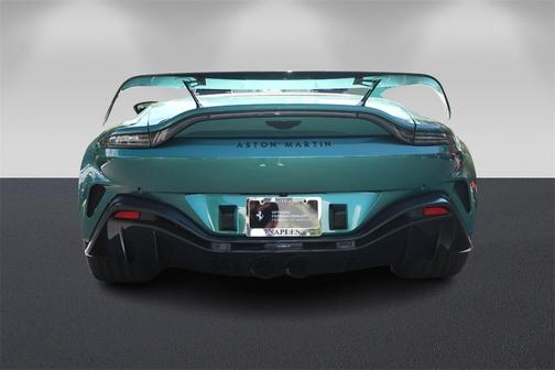 2023 Aston Martin Vantage Base