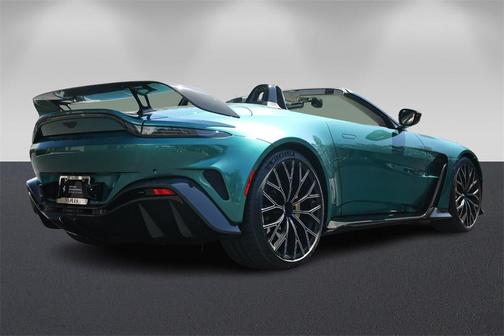 2023 Aston Martin Vantage Base