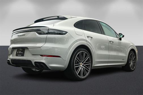 2022 Porsche Cayenne GTS