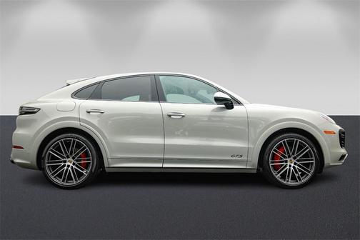 2022 Porsche Cayenne GTS