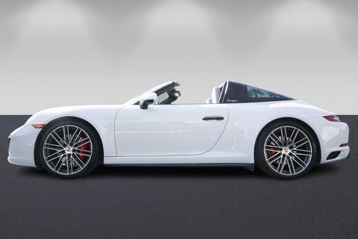 2018 Porsche 911 Targa 4S
