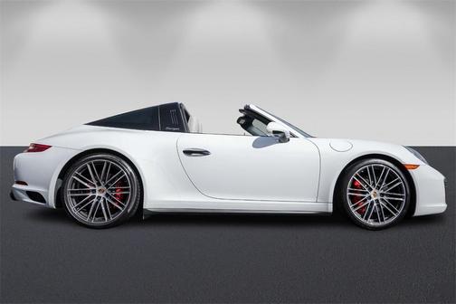 2018 Porsche 911 Targa 4S