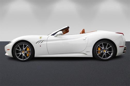 2012 Ferrari California Base