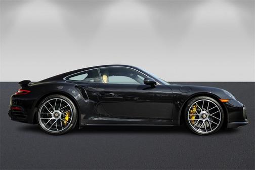 2019 Porsche 911 Turbo S