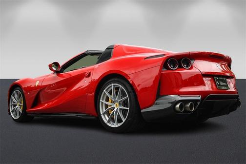 2023 Ferrari 812 GTS Base
