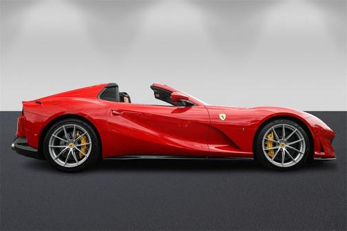 2023 Ferrari 812 GTS Base