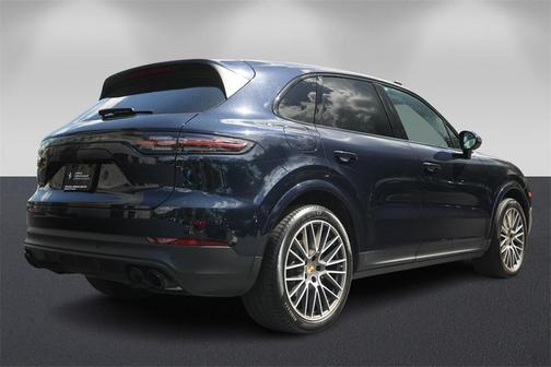 2022 Porsche Cayenne Platinum Edition