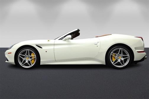 2016 Ferrari California T