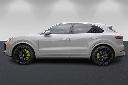 2022 Porsche Cayenne Turbo