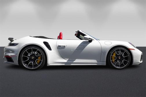 2025 Porsche 911 Turbo S