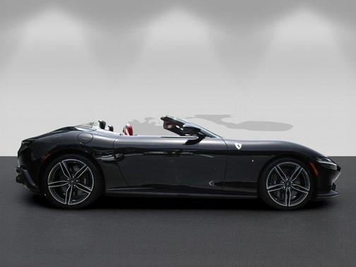 Nero Daytona Metallic 2024 Ferrari Roma Spider