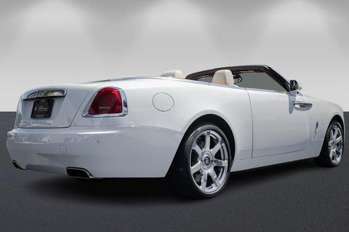 English White 2016 Rolls-Royce Dawn