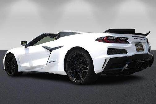 Arctic White 2026 Chevrolet Corvette Z06