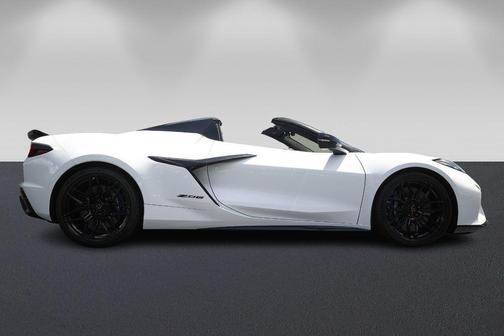Arctic White 2026 Chevrolet Corvette Z06