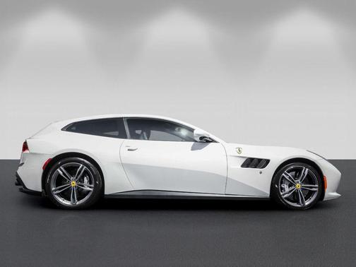 Bianco Avus 2020 Ferrari GTC4Lusso V12