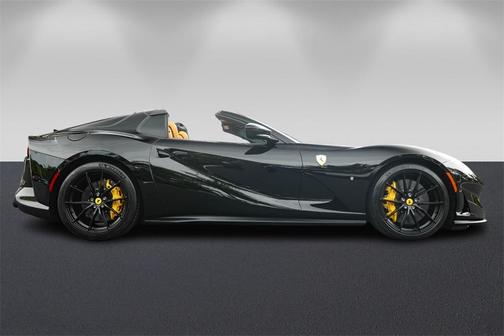 2023 Ferrari 812 GTS Base