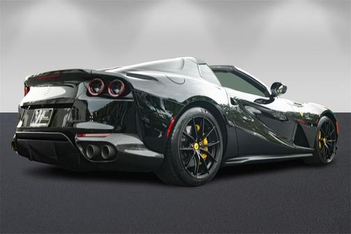 2023 Ferrari 812 GTS Base
