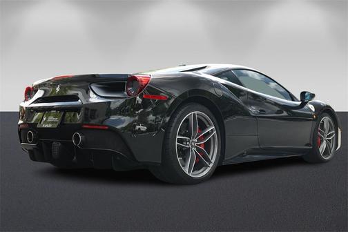 2019 Ferrari 488 GTB Base