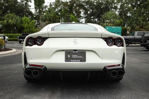 2019 Ferrari 812 Superfast Base