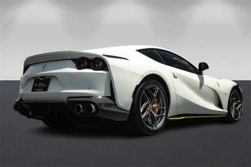 2019 Ferrari 812 Superfast Base
