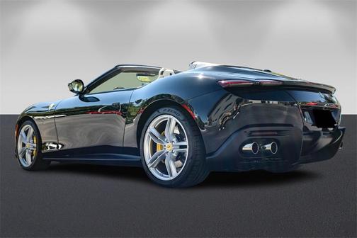 2024 Ferrari Roma Spider Base