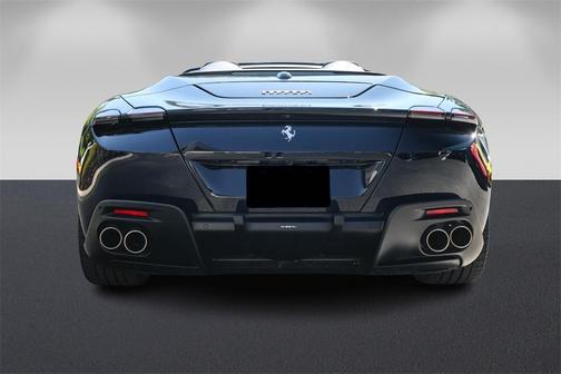 2024 Ferrari Roma Spider Base