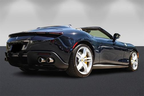 2024 Ferrari Roma Spider Base